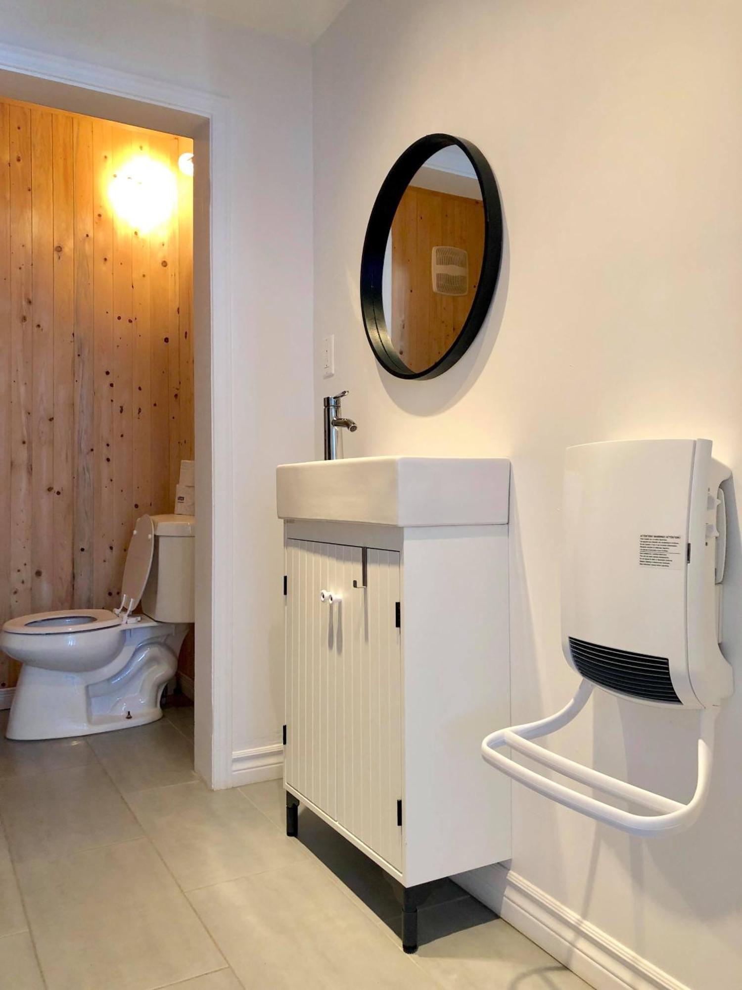 Aux 4 vents - Auberg'Inn Carleton-sur-Mer Kamer foto