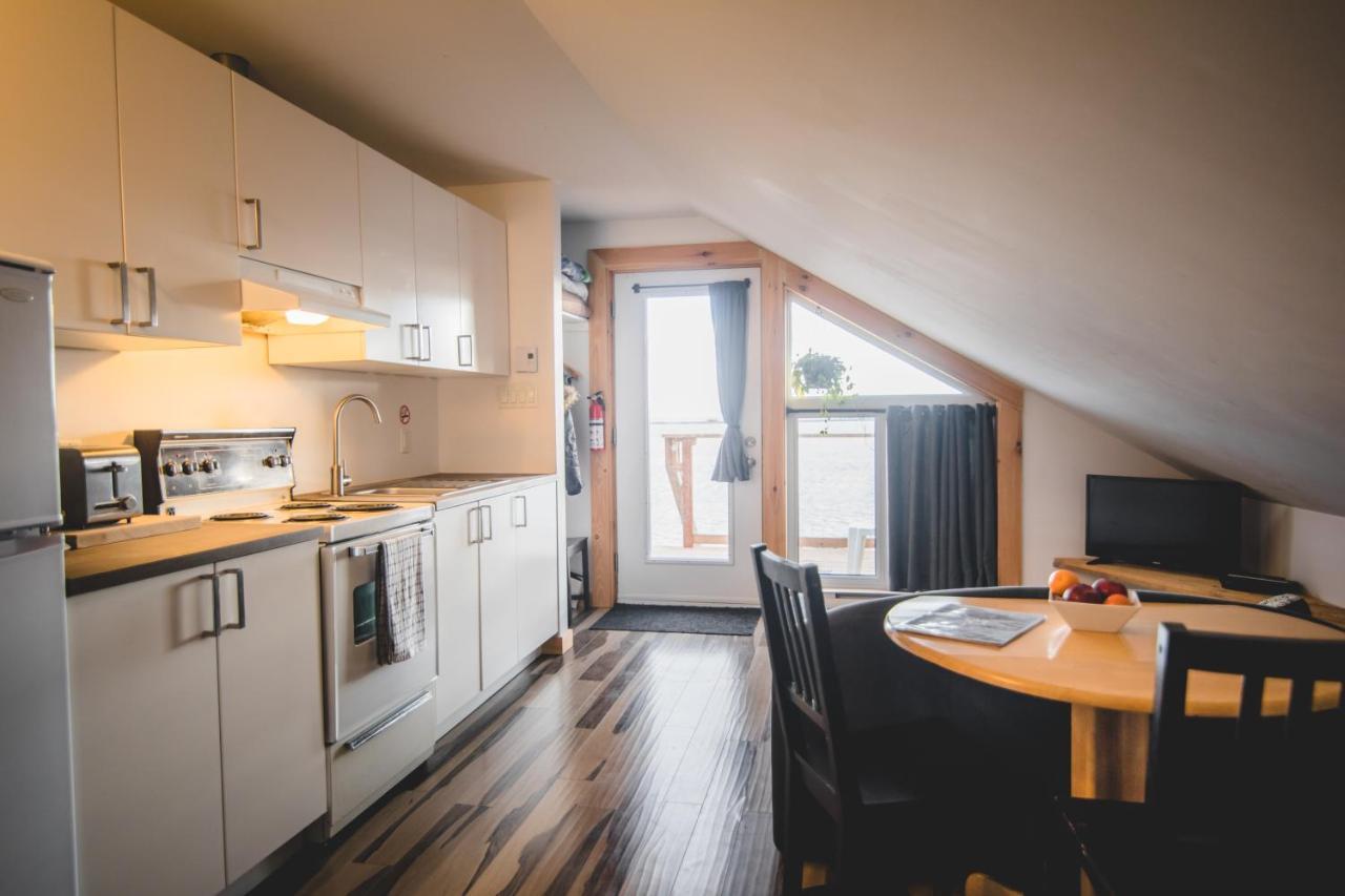 Aux 4 vents - Auberg'Inn Carleton-sur-Mer Buitenkant foto